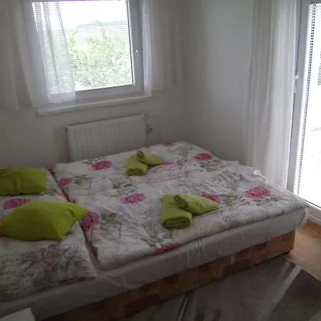 Apartman Ludmila Huncovce Zewnętrze zdjęcie